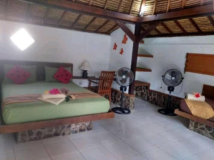 Отель Gili Hideaway Гили Траванган Экстерьер фото