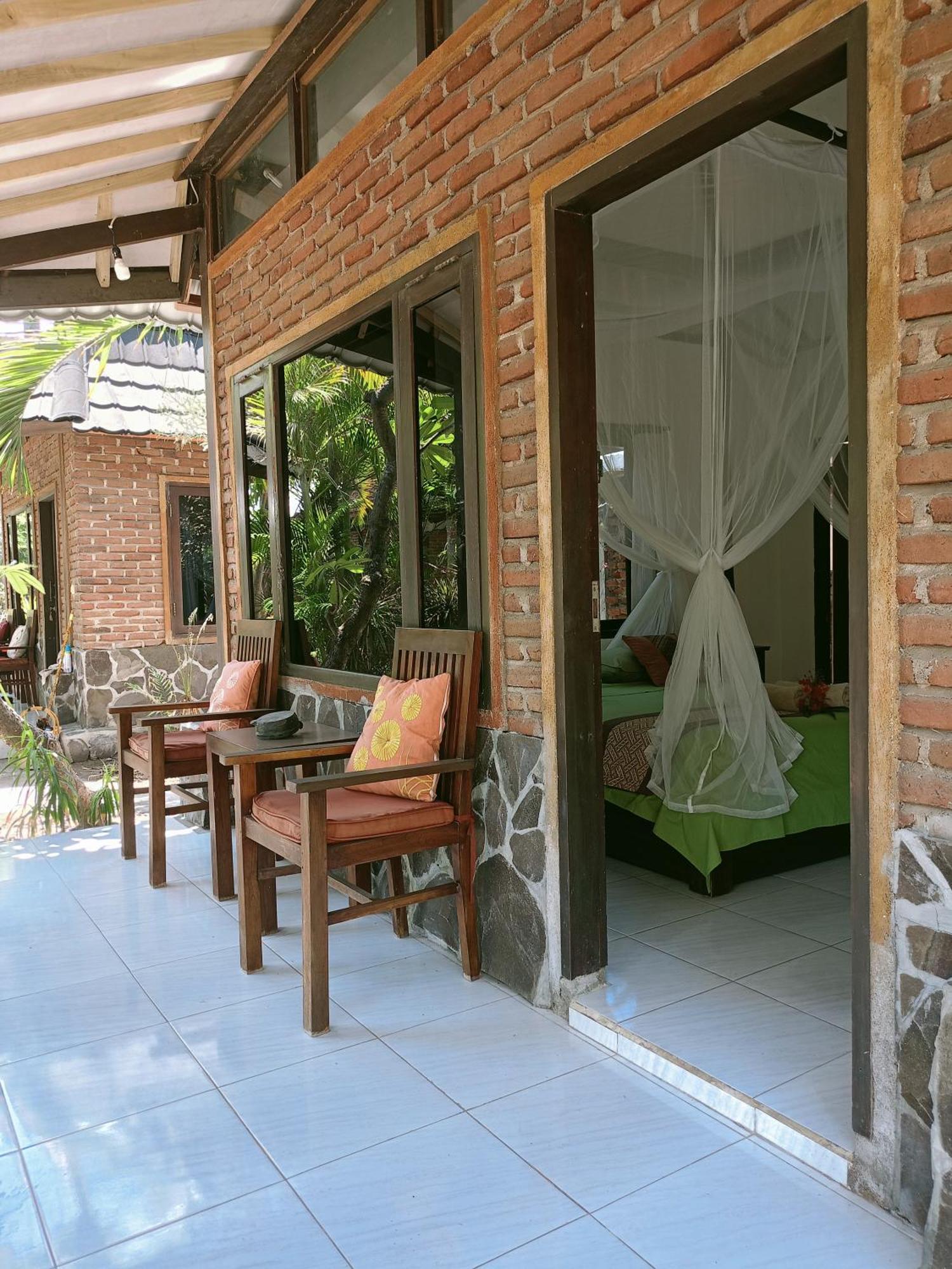 Отель Gili Hideaway Гили Траванган Экстерьер фото