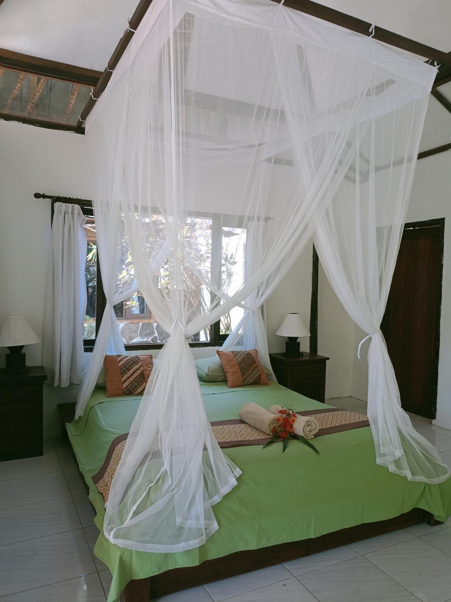 Отель Gili Hideaway Гили Траванган Экстерьер фото