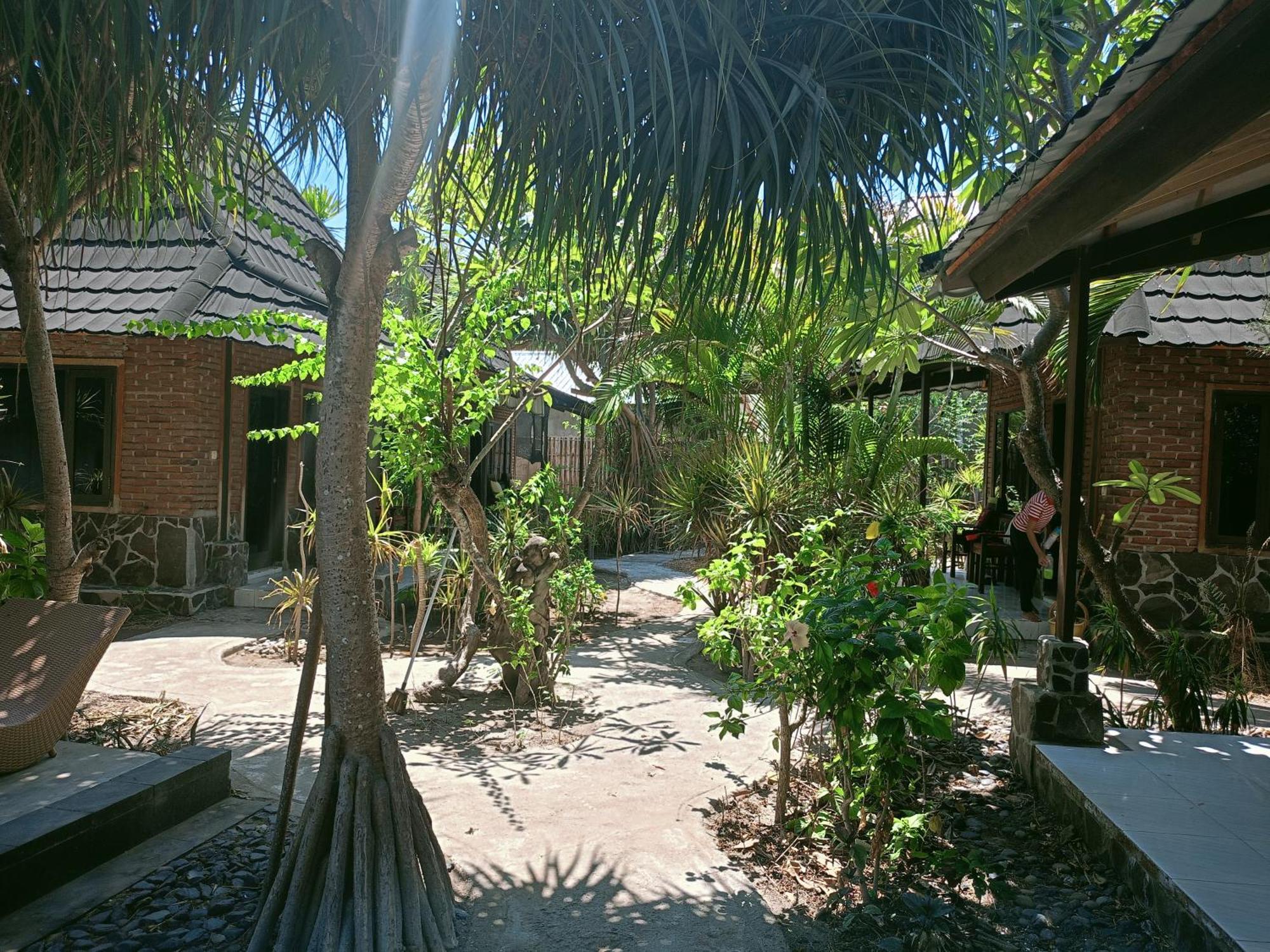 Отель Gili Hideaway Гили Траванган Экстерьер фото