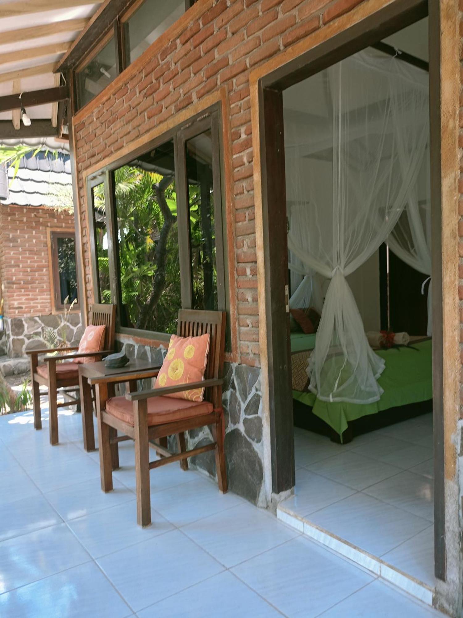 Отель Gili Hideaway Гили Траванган Экстерьер фото