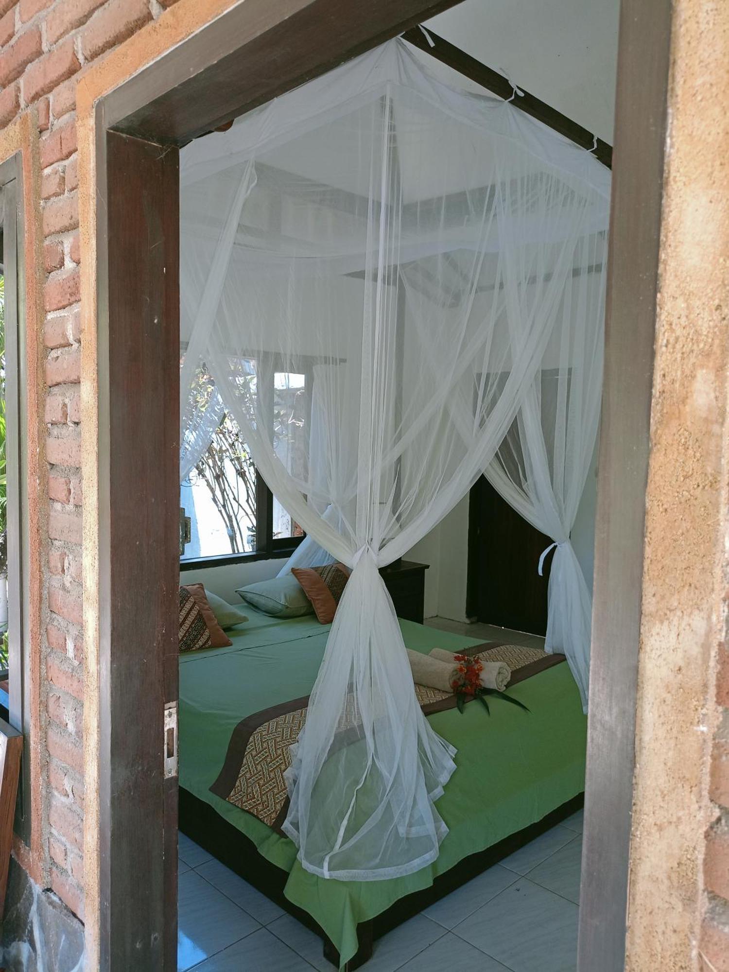 Отель Gili Hideaway Гили Траванган Экстерьер фото