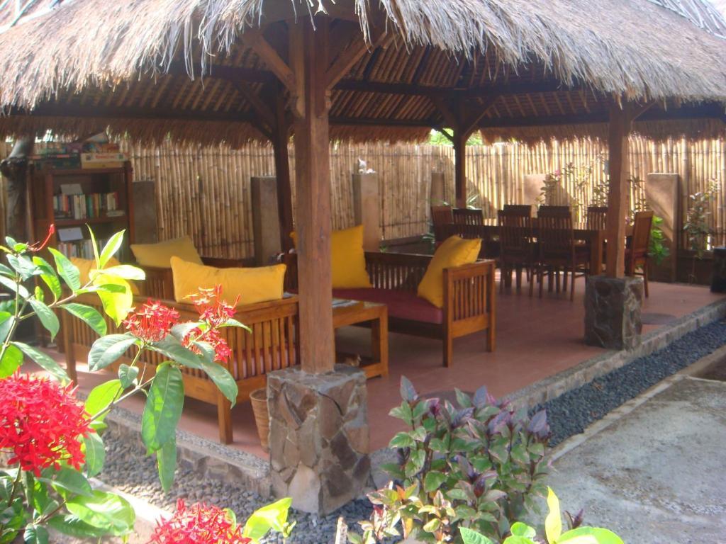 Отель Gili Hideaway Гили Траванган Экстерьер фото